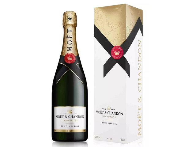 Wine n Food Hamper - Champagne Moet & Chandon Brut Imperial - P2014 Photo